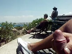 رقصنده للا استار ، دوست عکس سکسی دختر پسر سیاه پوست دوستش را لگد می زند