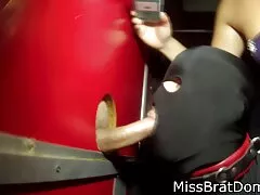با بدنش بازی می کند عکس سکسی مادر پسر